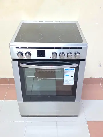 Hoover Electric cooker 60x60 cm latest model like new condition perfect