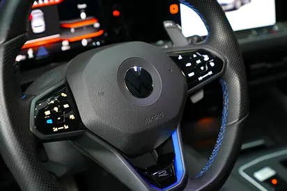 صورة 13 لـ 2022 Volkswagen GOLF R