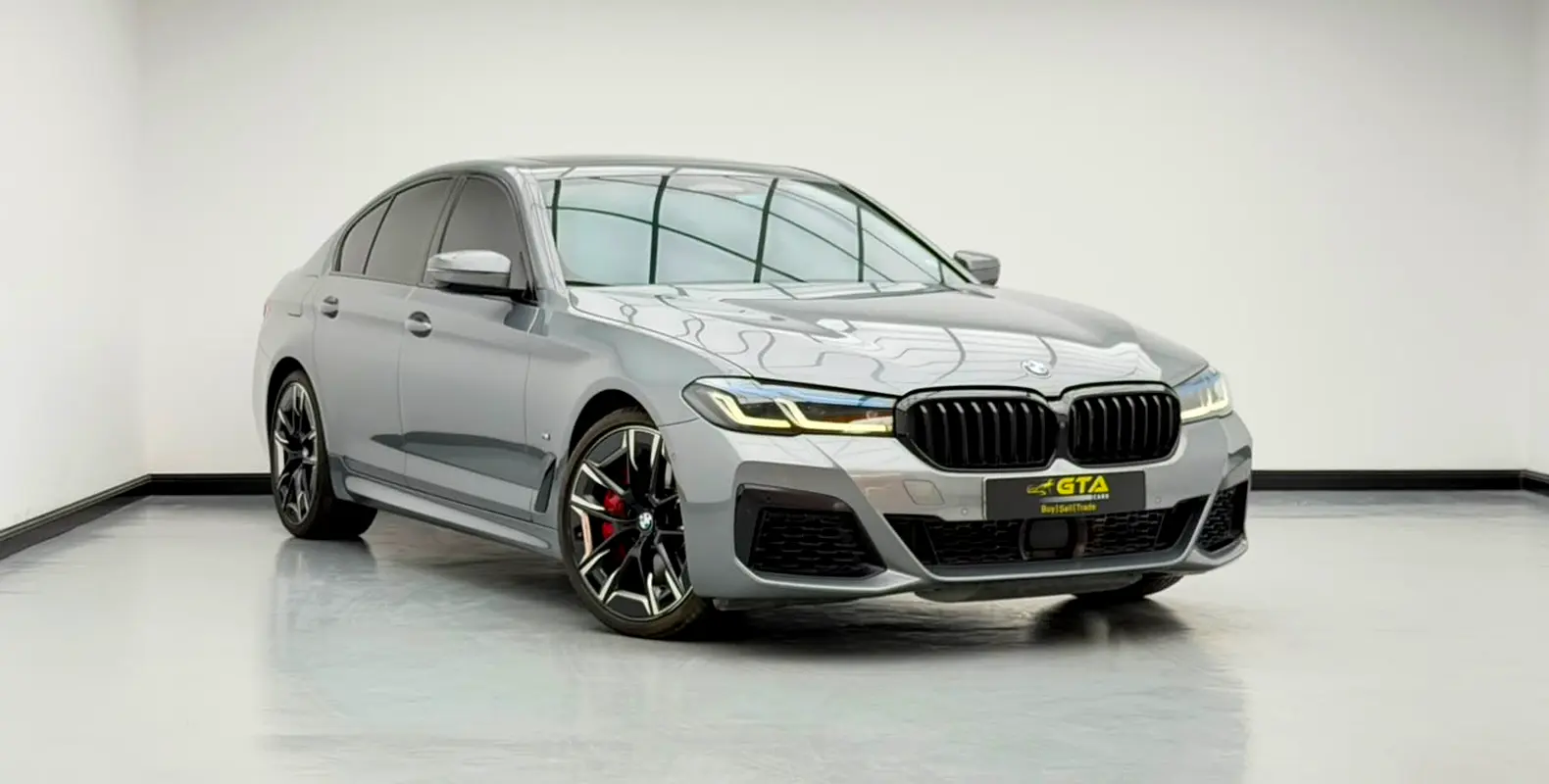 BMW 5-Series 2023