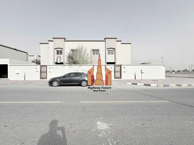 Spacious Corner 4Bhk villa With 3 Master Bedrooms , Maids ,Store & Laundry room Well maintained115K