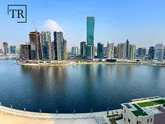 Direct Canal Views |Elegant Finishes| Open & Airy