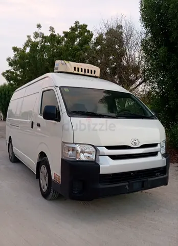 Toyota Hiace Standard 2017 | GCC Specs | Well Maintained