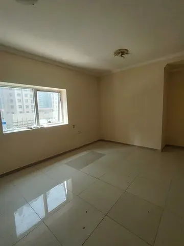 ✨ فرصة ممتازة للسكن المريح والعصري في قلب التعاون! ✨ شقة أنيقة بمساحة واسعة وتصميم مريح، تتميز بوجود 2 حمام لتوفير أقصى درجات الراحة لك ولضيوفك. تقع