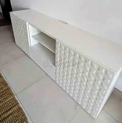 Ikeas tv unit (besta)