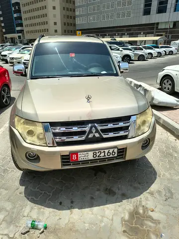 Mitsubishi Pajero - 2014 GCC - FAMILY USED ONLY