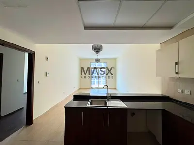 Spacious Living | Chiller Free | Near Metro