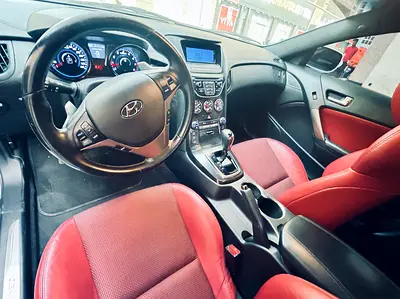 2014 Hyundai GENESIS — фото 11