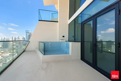 Fully Fitted Kitchen | Private Pool | Park View