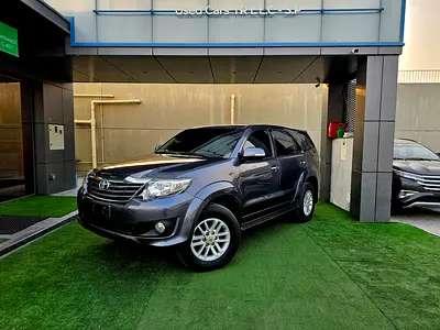 FORTUNER EXR / V4 2.7L 4WD / LOW MILEAGE / EXCELLENT CONDITION