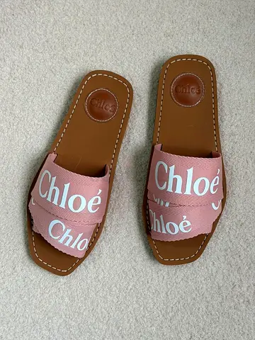 Pink Chloe Woody logo slide sandal