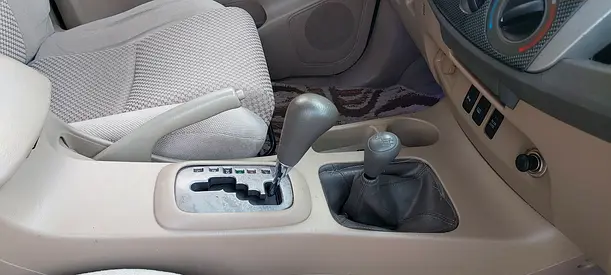 2011 Toyota FORTUNER 照片 13