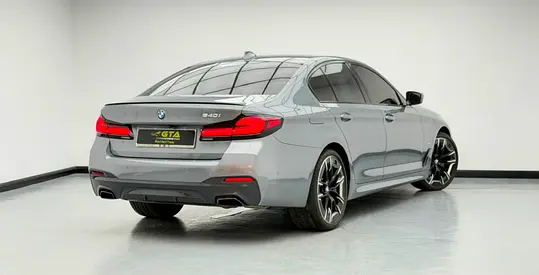 صورة مصغرة 4 لـ 2023 BMW 5-SERIES