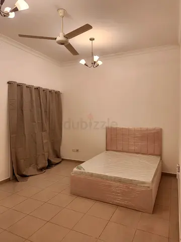 Private Room For Couple or Ladies In Al Qusais