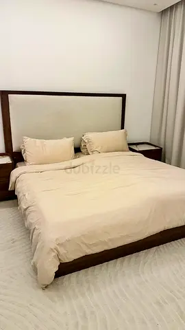 Premium king size bed 180x200 and bedside tables