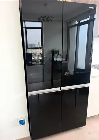 Hitachi Fridge freezer 4 Door
