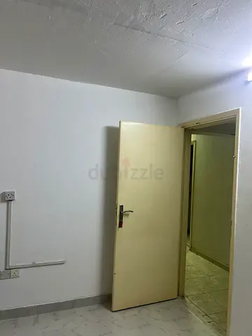 Spacious Room with Balcony for Rent Indian Executive Bechelor or Couple near Choitram Supermarket