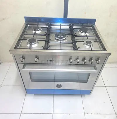 Bertazzoni top gas oven electric cooker 90 by 60 cm