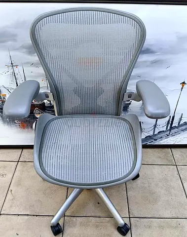 Herman Miller Aeron size B fully loaded
