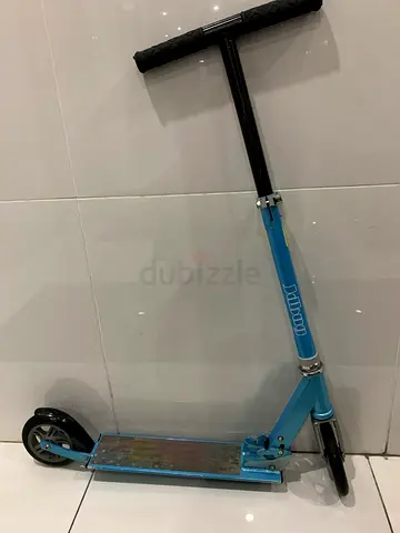 Lightweight foldable kick scooter - good condition