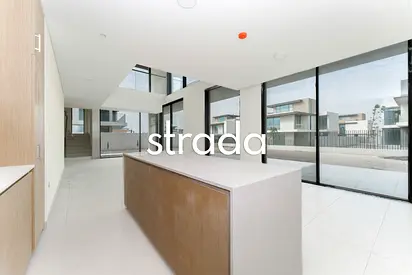 Hot Sale | Prime Location | Ready Handover