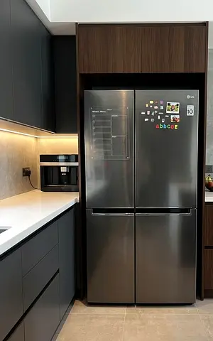 LG Side-by-Side Refrigerator – Stainless Steel | Good Condition