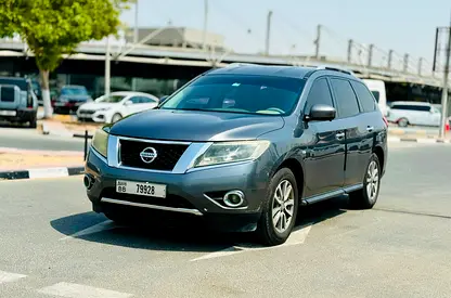Nissan Pathfinder 3.5L V6 2015 GCC Specs - Well Maintained SUV