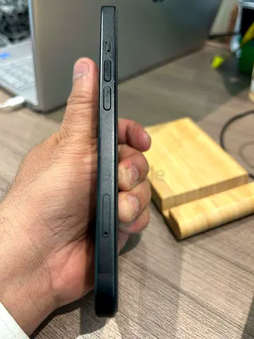 iPhone 15 | 256GB