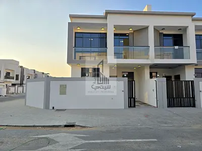 فيلا كورنر مودرن جاهزة للسكن 6 غرف