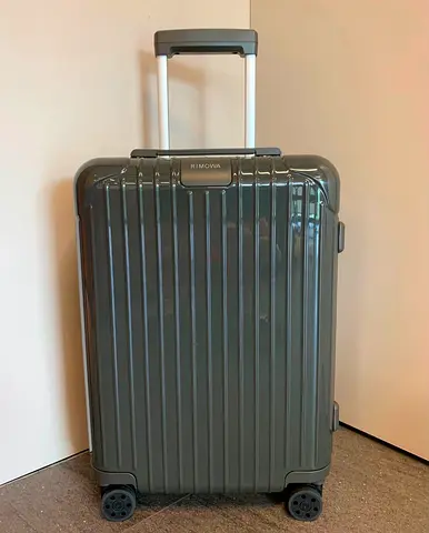 Cabin essential RIMOWA