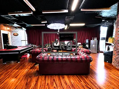Modern Office Space | 1,709 sqft | 2 Parking