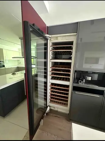 Miele Large Dual-Zone Wine Cooler / Refrigerator - Wooden Shelves, Glass Door