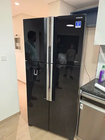 Hitachi Four Doors Side-by-Side Top Freezer Refrigerator With Water Dispenser and ice maker Excellen