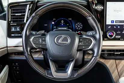 صورة 15 لـ 2024 Lexus LM-SERIES