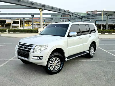 Brand New Tyres / 2 Keys | Mitsubishi Pajero GLS 2015 GCC Specifications (( Single Owner ))