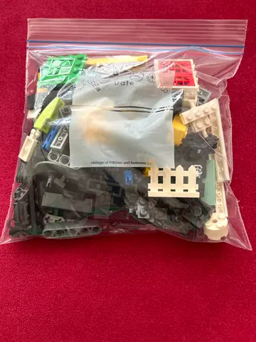 Lego pieces from 100g to 500g- you pick the amount