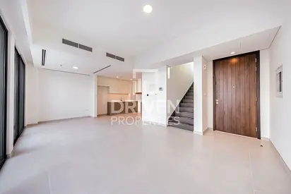 Single Row | Vastu Compliant | Near Golden Beach
