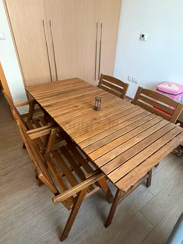 Ikea table with 4 chairs