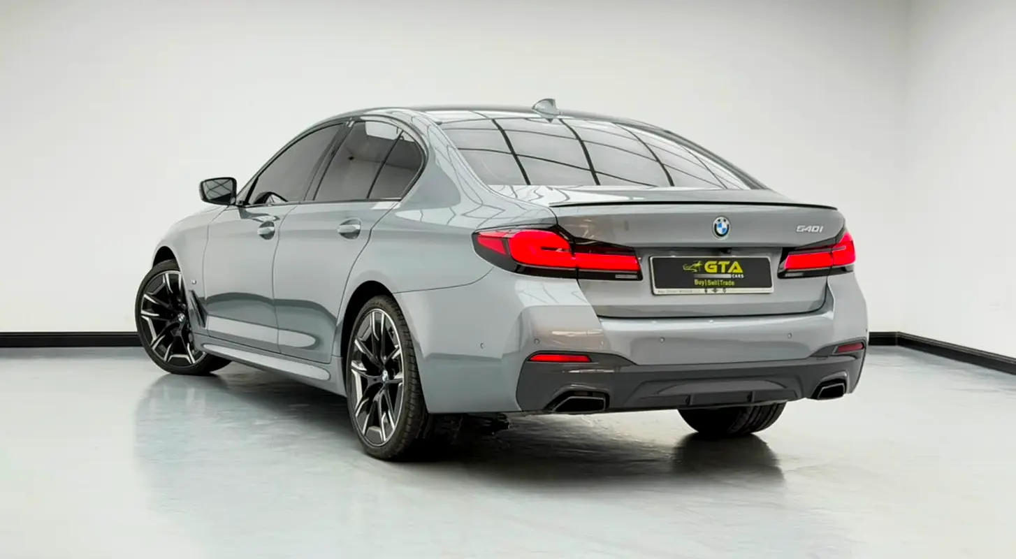 BMW 5-Series 2023