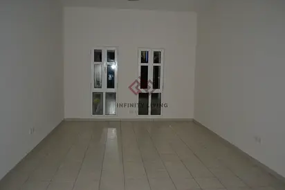 Prime Location in Building 50 | Great Value | DISTRESS DEAL| BELOW MARKET PRICE| CLOSE TO METRO|