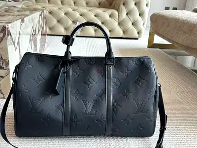Lv duffle bag