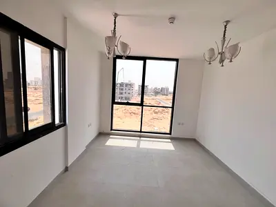 بناية جديدة أول ساكن | غرفتين وصالة في العالية | بلكونة وإطلالة مفتوحة