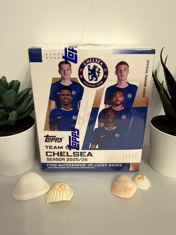 Chelsea Team Set 1X Autograph Guarentee And 2 Numbered