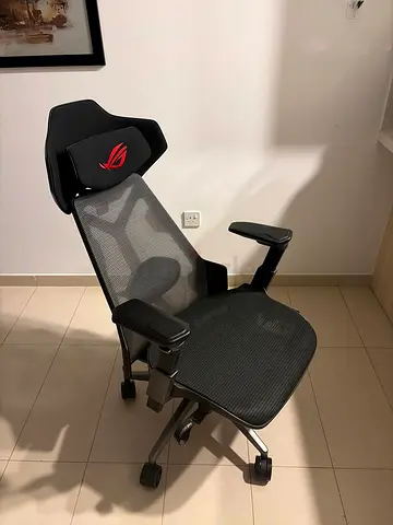 Asus ROG Destrier Ergo Gaming Chair