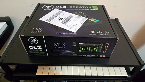 🎙️ Mackie DLZ Creator XS – AI Digital Mixer for Content Creators (New)