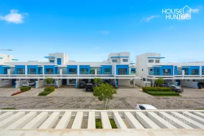 Landscaped | Near Park | Community Expert