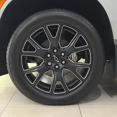 2025 Chevrolet TAHOE 缩略图 18