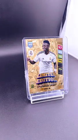 Limited Edition Vini Jr. Premium Gold Football Trading Card — Encased