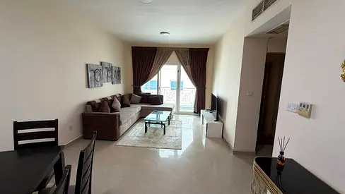 للايجار الشهري غرفه وصاله مفروشه في الشارقه في التعاون