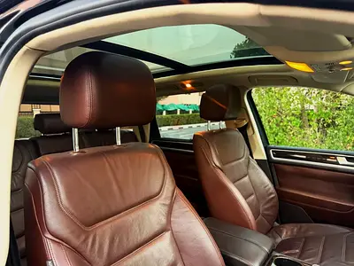 Al NABOODA AGENCY MAINTAINED, FIRST LADY OWNER, LUXURY R-LINE FULL OPTION EDITION, NO ACCIDENT, GCCs