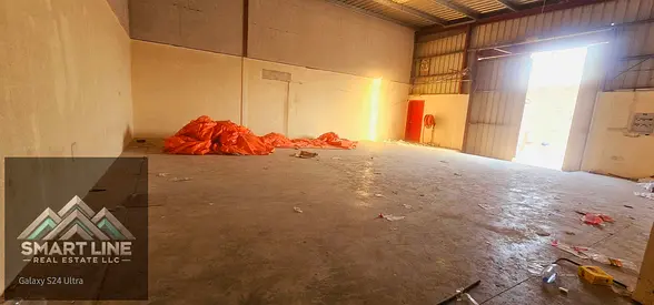 2200 SQFT BEAUTIFUL WAREHOUSE AVAILABLE FOR RENT IN PRIME LOCATION FOR BUSINESS CLOS ETO MALEHA ROAD INDUSTRIAL AREA 18